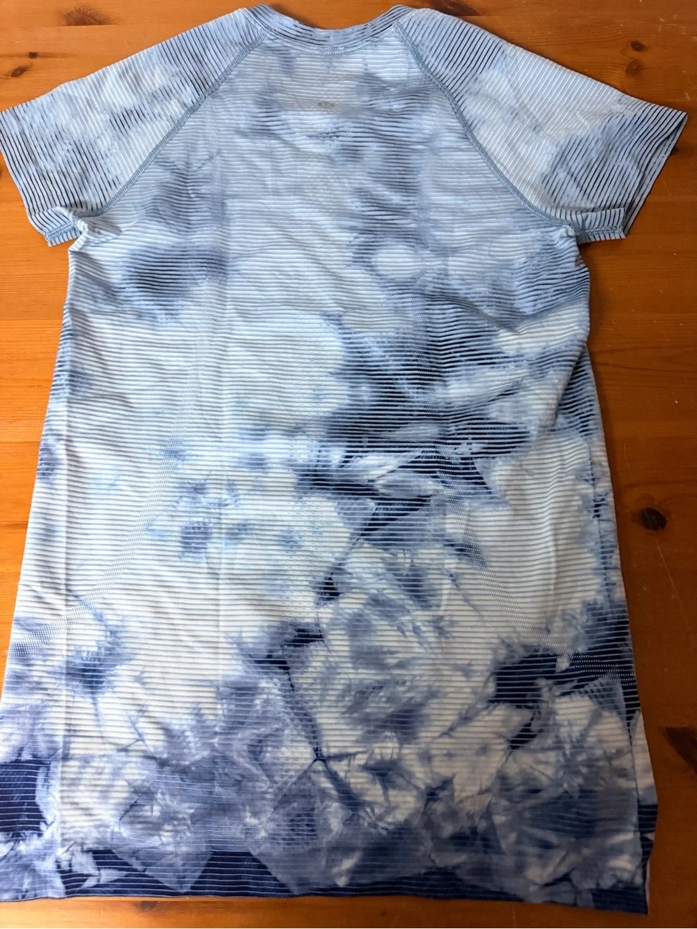 Lululemon Blue Tie-Dye Short Sleeve women’s Top